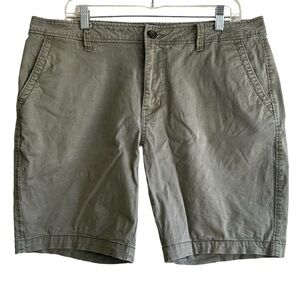 Aeropostale Flat Front Olive Green Shorts • Used • Size: 34